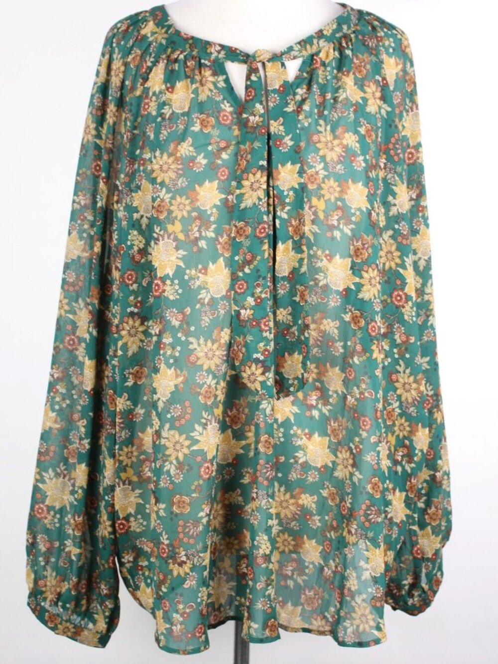 NWT Torrid Womens 3X Floral Crinkle Chiffon Raglan Tie-Front Blouse Top